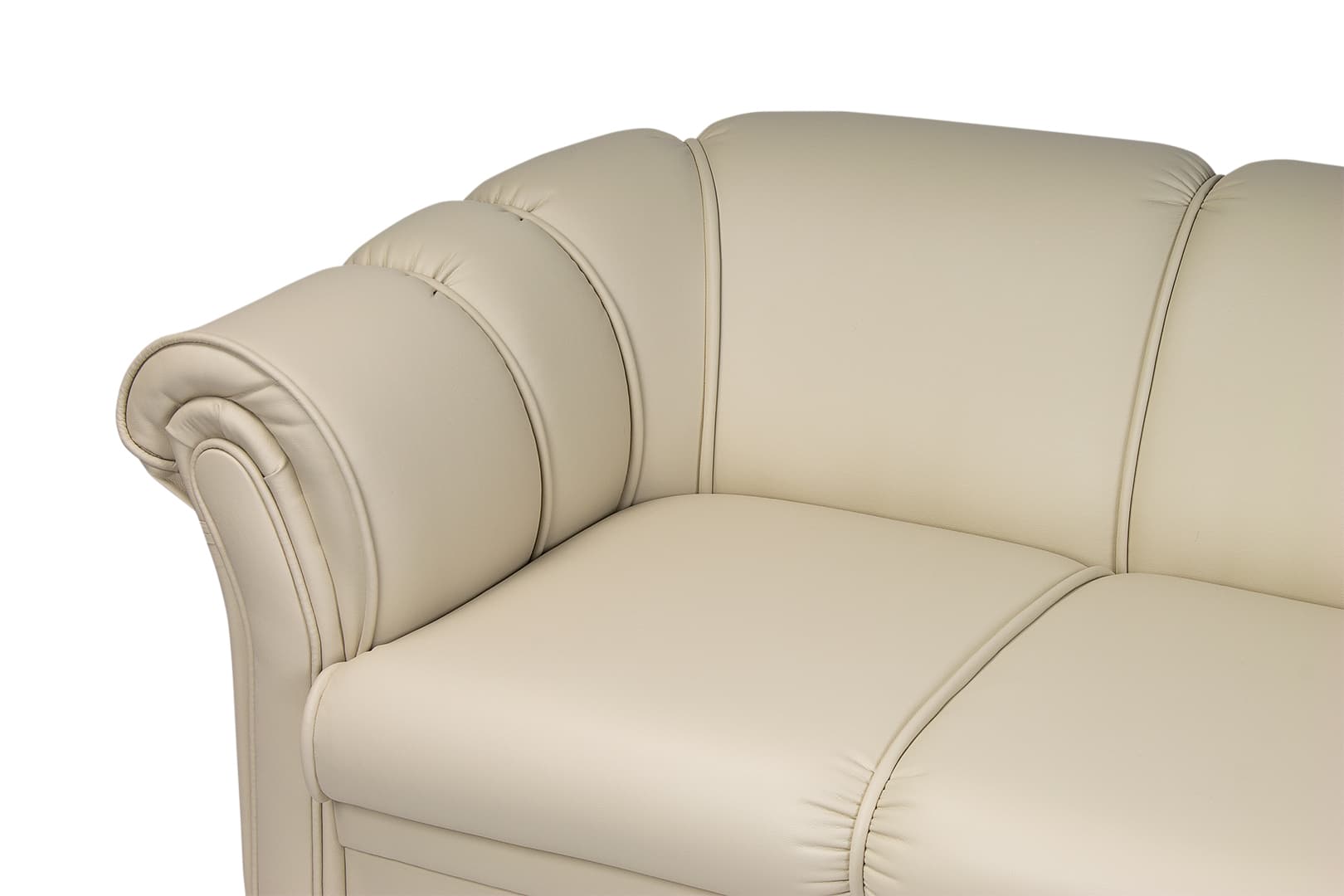 Продуманный комфорт. Глубокие сиденья и упругая спинка обеспечивают расслабленную посадку